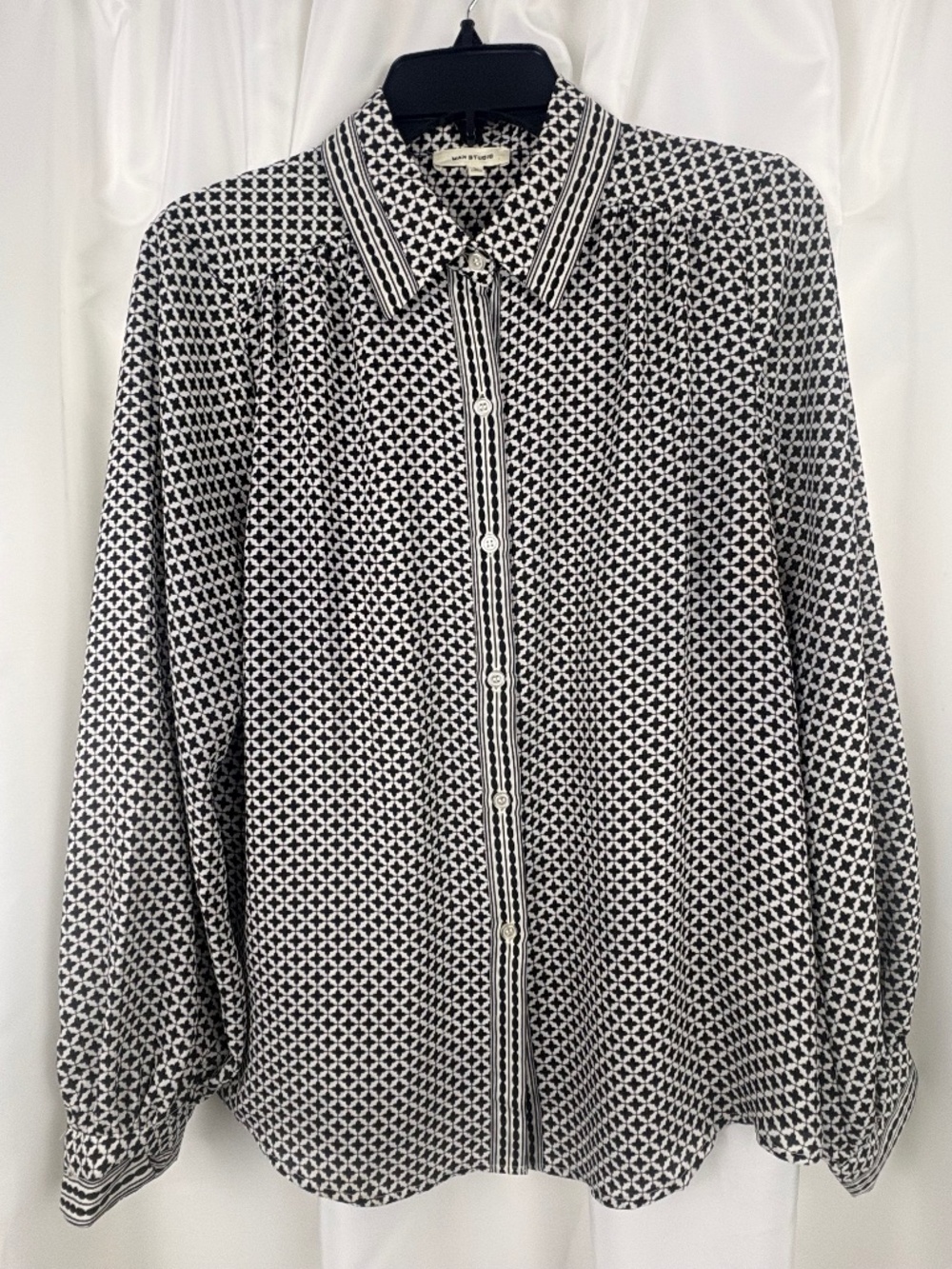 Max Studio Black & White Geometric Print Button Front Blouse Women's XL Long Sle